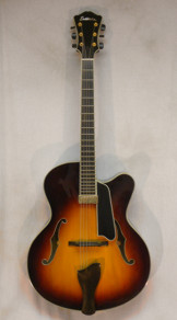 Eastman AR810ce Archtop Acoustic w/ HSC