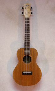 Maton Tenor Ukulele w/ pickup and HSC